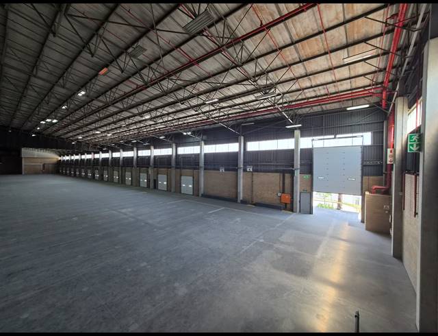 7,738M² WAREHOUSE TO LET IN SAMRAND BUSINESS PARK